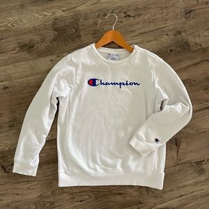 Champion White Sweatshirt XL youth Medium Women’s sweater
